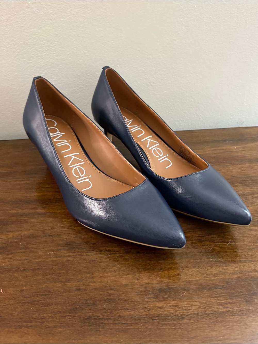 NIB Calvin Klein Women’s 7 Formal Shoes Heels Navy Blue Party Wedding Work